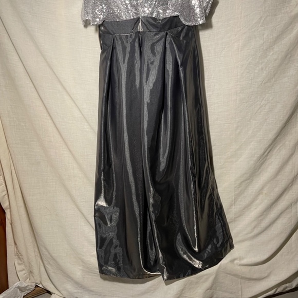 TS Couture Ladies Silver Gray Prom, Ball, Formal Maxi Gown. Bling, Glittery NWT - Picture 6 of 16
